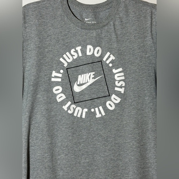 Nike Men's Gray Just Do It Box 
T-Shirt 100% Cotton Size Large Center Swoosh - Picture 2 of 5